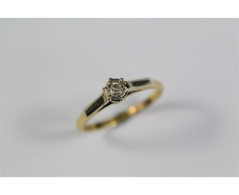 An Antique 18ct Yellow Gold and Platinum Solitaire Diamond Ring. The diamond approx&nbsp; &nbsp;dias, ring size K+, approx 2 