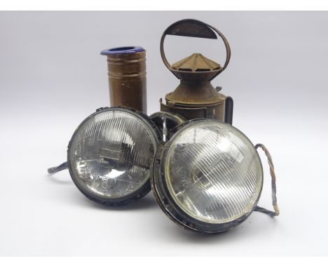 Railway three-aspect revolving hand lamp of cylindrical form with original oil burner, bears plaque for Veritas Lamp Works Lo