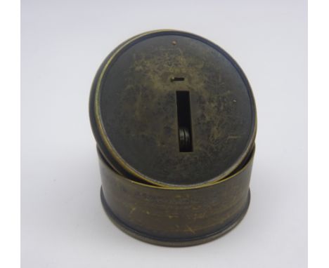 Brass cased drum shaped pocket sextant by Negretti and Zambra London with 5cm vernier arm and lens, silvered scale marked to 