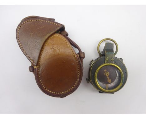 WW1 military issued Verner's Pattern VIII marching compass inscribed 1918 E. Koehn Geneve Suisse No.135020, in leather case m