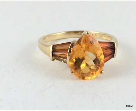 9ct gold ladies amber diamond shape  ring size t