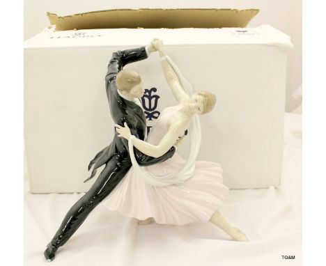 A Lladro Elegant Foxtrot figurine