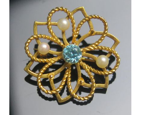 A 9ct Gold Zircon and Cultured Pearl Brooch, 28.7mm diam. hallmarked, 4.82g. Missing three pearls CHECK RESERVE SEEMS CHEAP! 