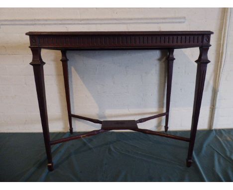 A Nice Quality Edwardian Rectangular Side Table on Reeded Tapering Square Support and Spade Feet and Small Stretcher Shelf, 8