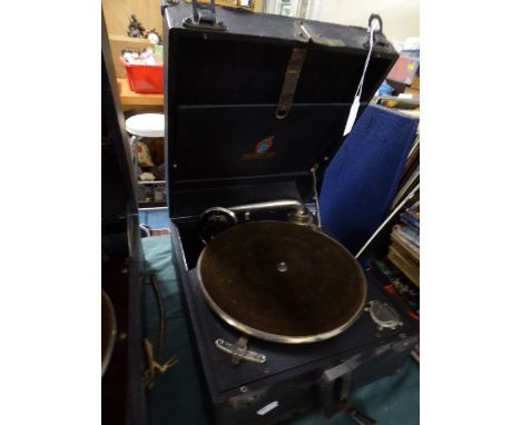 A Dulcetto Wind Up Gramophone Wind Up Record Player 