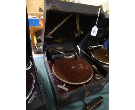 A Columbia Grafanola Gramophone Record Player no.112a