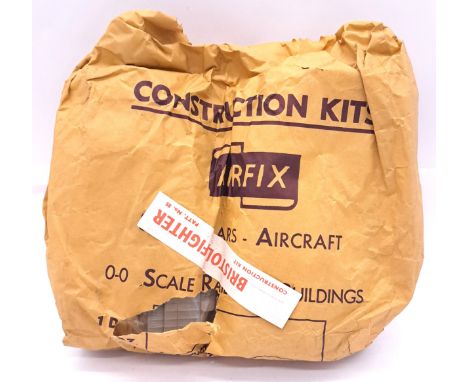 Airfix c1960&rsquo;s ORIGINAL TRADE BAG complete with Bagged (possibly Type3) &ldquo;Bristol Fighter&rdquo; Kits. Each Trade 