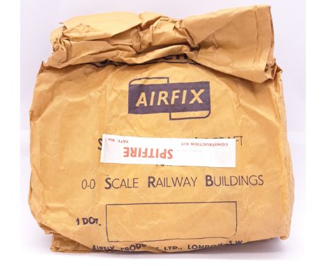 Airfix c1960&rsquo;s ORIGINAL TRADE BAG complete with Bagged (possibly Type3) &ldquo;Spitfire&rdquo; Kits. Each Trade Bag sta