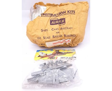 Airfix c1960&rsquo;s ORIGINAL TRADE BAG complete with Bagged Type 3 &ldquo;Freedom Fighter&rdquo;. Each Trade Bag states 1 do