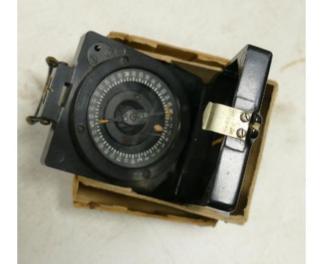 Victorian WWII Era Matching Compass: 