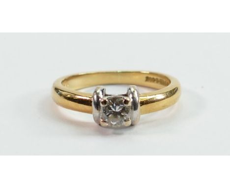 18ct gold solitaire diamond ring, size J/K, approx .35ct, 3.8g: 