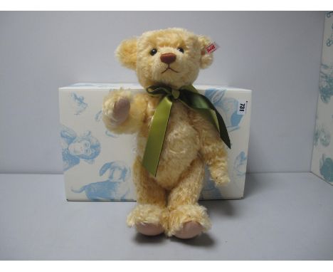 A Modern Steiff Jointed Teddy Bear #664953, British Collectors Teddy Bear 2016, Limited Edition 246 of 2000, 36cm high with g