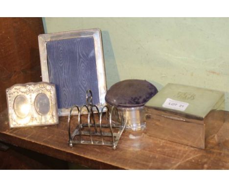 A SHELF CONTAINING A SELECTION OF HALLMARKED SILVER VARIOUS 