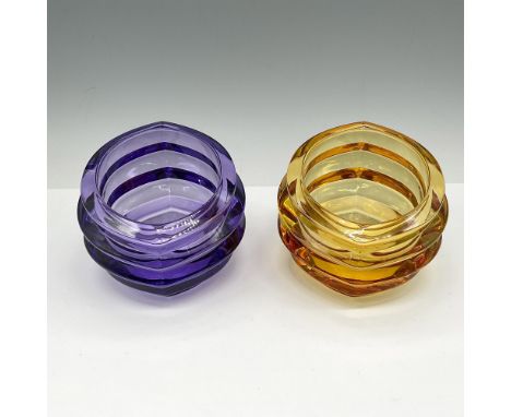 Stacked spiral appearance creates a unique stage for your tealight. Colored in honey gold and violet provides a soft glow whe