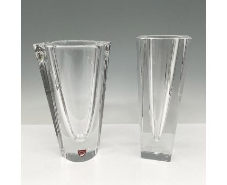 Contemporary pieces are simply elegant vases designed with substantial crystal and sharp lines that draws your eye. Orrefors 