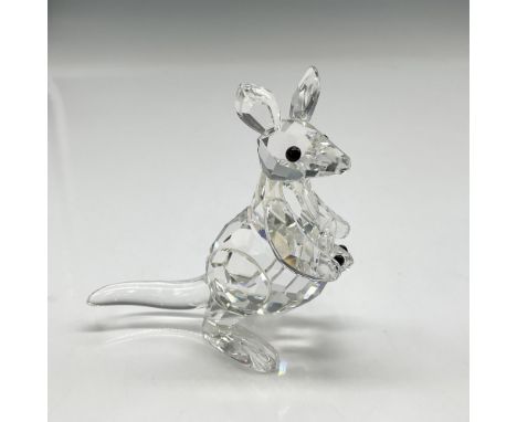 Part of the Rare Encounters group, Mother with baby are crafted from clear crystal with facets throughout ending at a smooth 