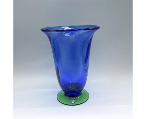 Blue tulip formed vase with a green glass footed base. Orrefors stickered and engraved marked. Artist: Erika LagerbielkeIssue