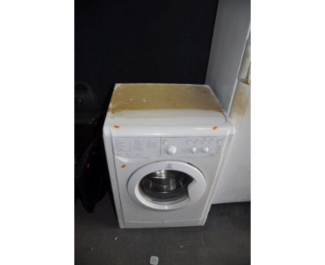 AN INDESIT IWC 6125 WASHING MACHINE width 60cm (PAT pass and powers up but not tested any further) condition is dirty