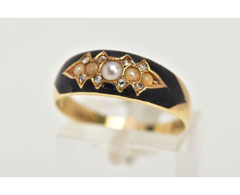 A LATE VICTORIAN 15CT GOLD DIAMOND AND PEARL MOURNING RING, designed with a row of five graduating split pearls and rose cut 