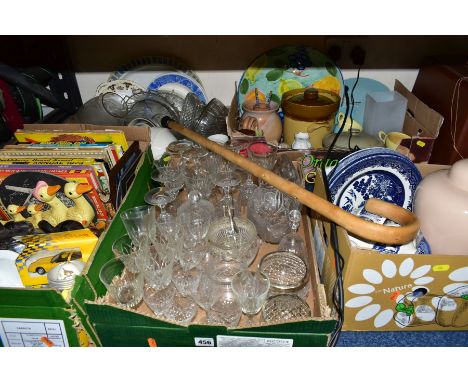 FIVE BOXES AND LOOSE CERAMICS, GLASSWARES, BOOKS AND SUNDRY ITEMS, to include a thirty piece Willow pattern dinner service by