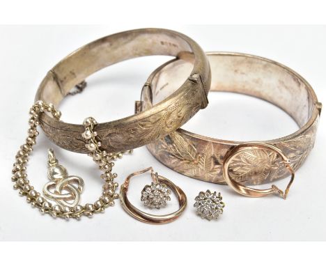 TWO SILVER BANGLES, EARRINGS AND A BRACELET, to include a wide hinged bangle decorated with a floral design, fitted with a pu