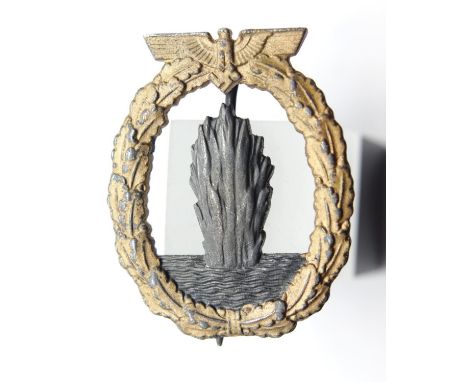 German WWII type Minesweeper badge. P&amp;P Group 1 (£14+VAT for the first lot and £1+VAT for subsequent lots) 