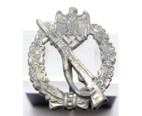 German WWII type Infantry Assault badge. P&amp;P Group 1 (£14+VAT for the first lot and £1+VAT for subsequent lots) 