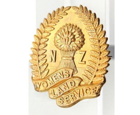New Zealand WWII style Womens Land Army badge. P&amp;P Group 1 (£14+VAT for the first lot and £1+VAT for subsequent lots) 