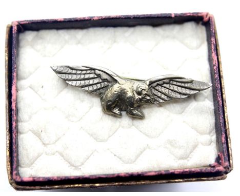 Boxed RAF interest Guinea Pig Club type badge, silver plated. P&amp;P Group 1 (£14+VAT for the first lot and £1+VAT for subse