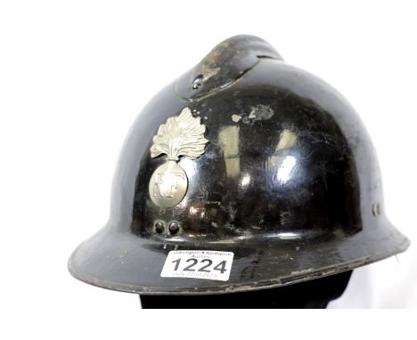 French WWII type M26 Adriane helmet with liner. P&amp;P Group 2 (£18+VAT for the first lot and £2+VAT for subsequent lots) 