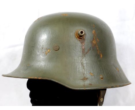 Austrian WWI type M17 helmet. P&amp;P Group 2 (£18+VAT for the first lot and £2+VAT for subsequent lots) 