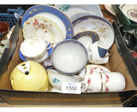 A quantity of cups and saucers including Wedgwood coffee can and saucer, Bavaria trio, etc., (some hairline cracks), plus a C