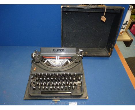 An Oliver portable typewriter (case a/f)