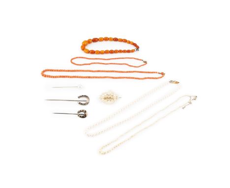 A collection of jewellery, comprising a graduated single strand pearl and imitation pearl necklace, (pearls untested for natu