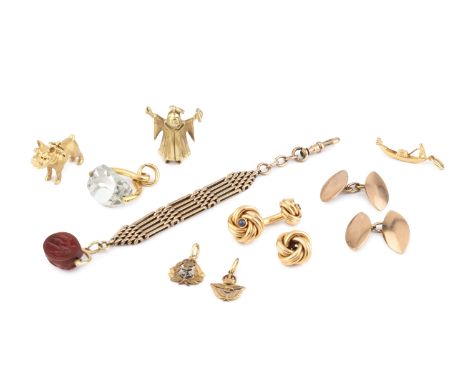 A collection of jewellery, comprising a paste swivel fob seal, stamped '18', a scarab and intaglio swivel pendant, on a gate-