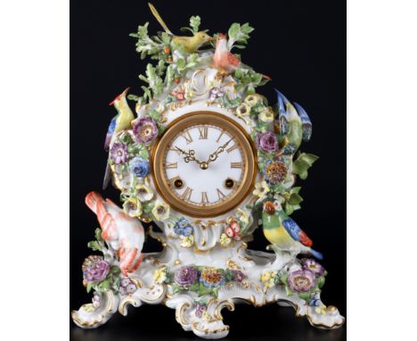 Meissen Blumen und Vögel Tischuhr 1.Wahl, J.J. Kaendler, table clock 1st choice,Porzellan, blaue Schwertermarke 1.Wahl, Entwu