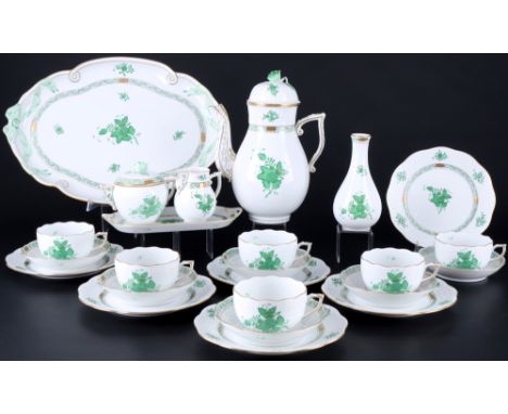 Herend Apponyi Vert Teeservice für 6 Personen, tea service for 6 pers.,24-teiliges Porzellan, Ungarn 20. Jahrhundert, blaue F