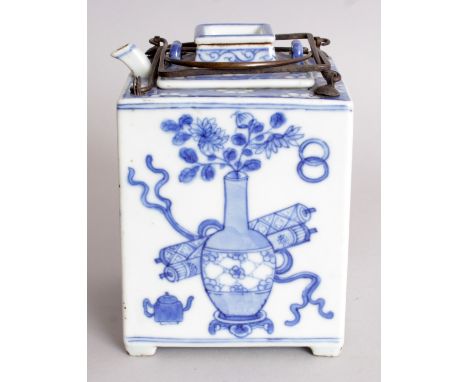 AN UNUSUAL 20TH CENTURY CHINESE BLUE & WHITE TEAPOT & COVER WITH SEPARATE FITTED CONTAINER, the teapot and holder painted wit