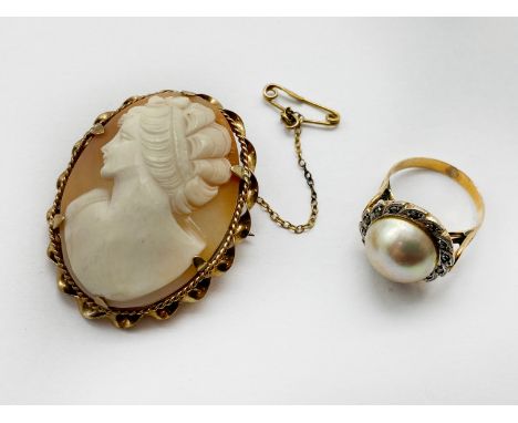 9CT GOLD CAMEO BROOCH &amp; 9CT GOLD RING&nbsp;