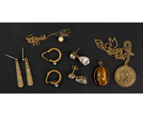 A small collection of 9ct gold jewellery, comprising: a cultured pearl pendant necklace, suspended from a trace-link chain to