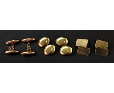 A pair of 18ct gold cufflinks of oval design united by curved rectangular links, 10.9g; a pair of 9ct gold cufflinks of round