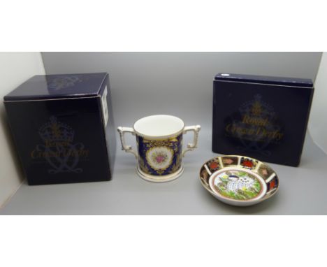 A large Royal Crown Derby loving cup with certificate, boxed and a 1999 year Tray Rabbit, First Edition, boxed 