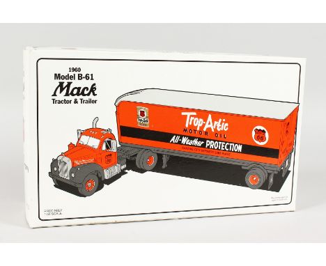 FIRST GEAR 1960 MACK B-61 TROP-ARTIC MOTOR OIL TRACTOR AND TRAILER, 1.34 SCALE. RRP: £70.