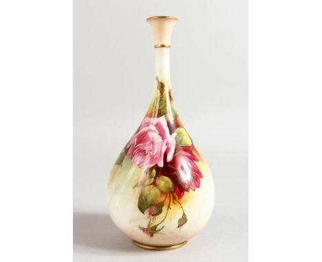 A ROYAL WORCESTER FINE BOTTLE VASE painted with Hadley style roses signed F. J. Bray, date code for 1912.