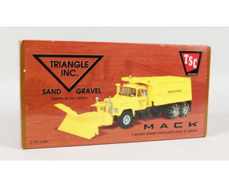 FIRST GEAR 1960 MACK B-61 DUMP TRUCK WITH PLOUGH TRIANGLE INCLUDED, 1.34 SCALE. RRP: £75.