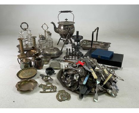 A quantity of silver plated items and other metalware, including flatware, toast rack, pair of candlesticks, condiment sets a
