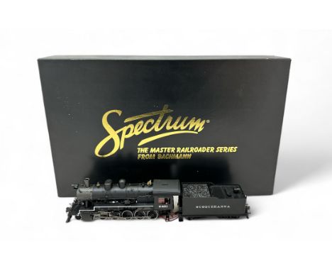 HO Spectrum (Bachmann USA) black 2461 Russian Decapod 2-10-0 locomotive and Susquehanna tender No. 81707, generally excellent