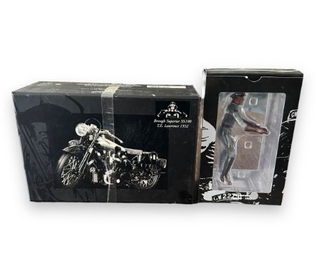 Minichamps 1/12th scale 1932 Brough Superior SS100 TE Lawrence Classic Bike Series No. 33 plus TE Lawrence figure No. 312 321