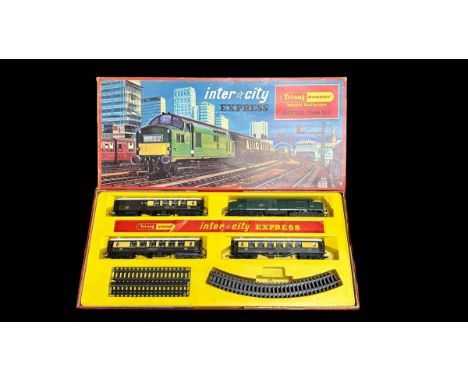 Hornby Triang Inter-city Express No. RS.9, generally excellent in good plus box (lid one corner split), with BR green D6830 C