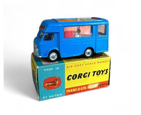 Corgi Smith’s – Karrier Mobile canteen No. 471, generally excellent in good plus box (ink marking 6/4 and residue where price